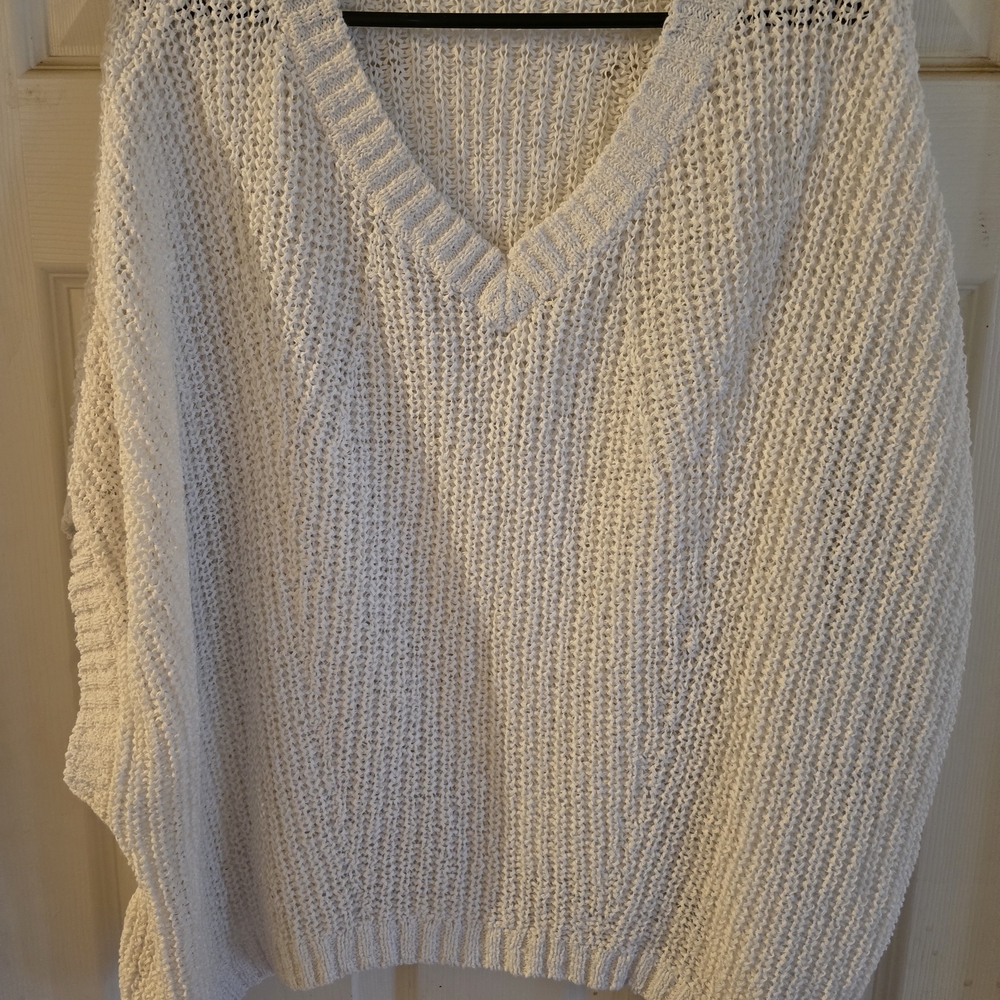 #260 Tommy Bahama Cream V-Neck Sweater